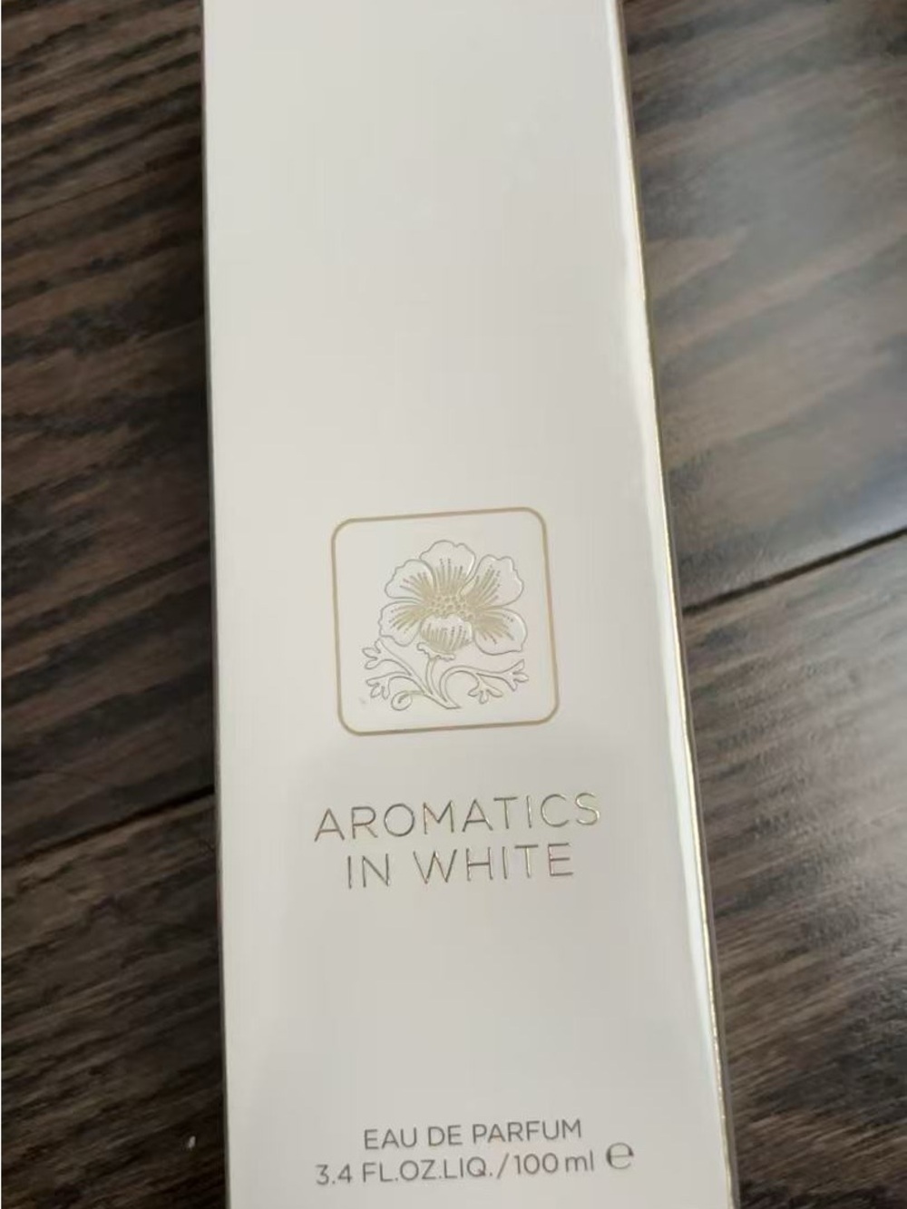Clinique Aromatics In White Packaging — White & Gold Accents